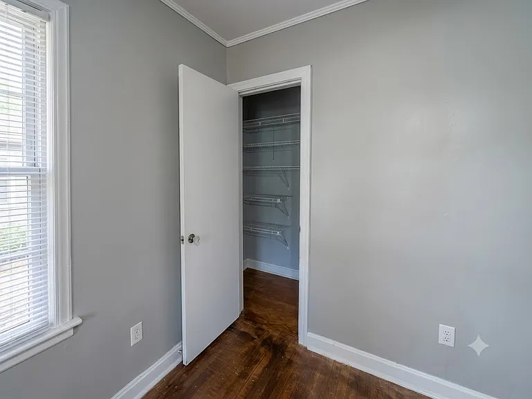 500 Pilot St — Photo 17