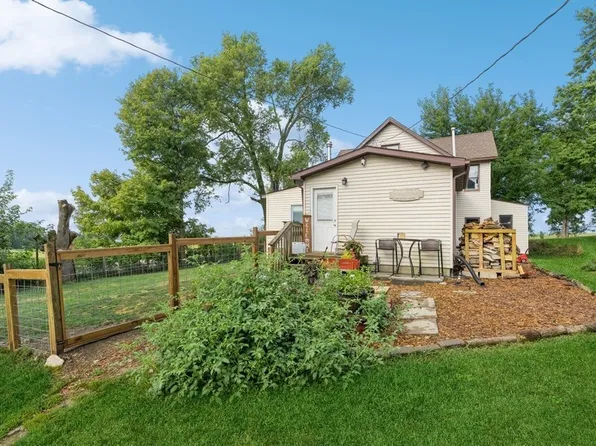 8928 N 51st Ave W, Colfax, IA 50054