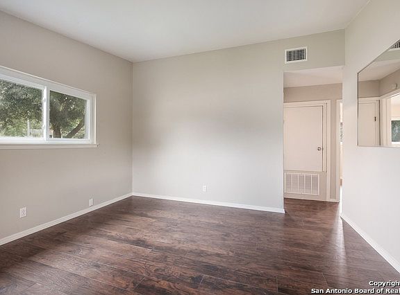 5th image of 6014 Misty Valley Dr