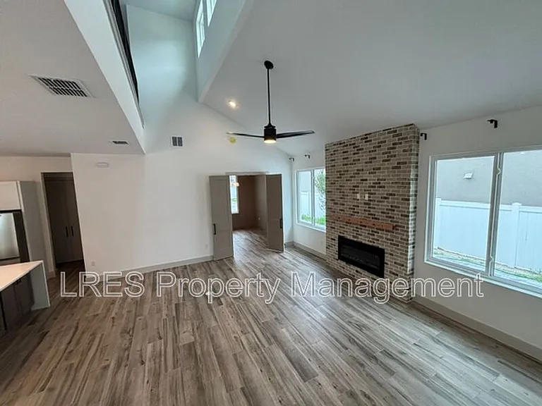 722 Ellwood Ave — Photo 42