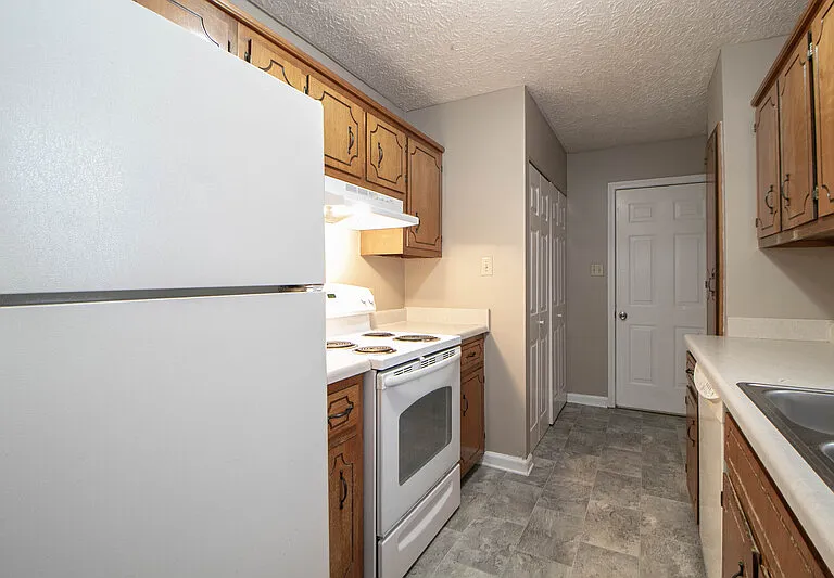 131 Lilian Dr — Photo 7