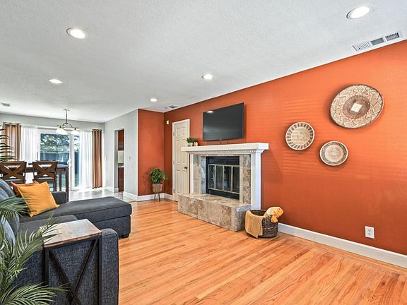 3rd image of 26337 Regal Ave