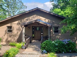 706 Groundhog Hills Rd, Hillsville, VA 24343