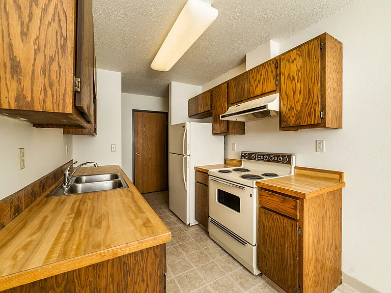 1095 Westside Dr #210 — Photo 8