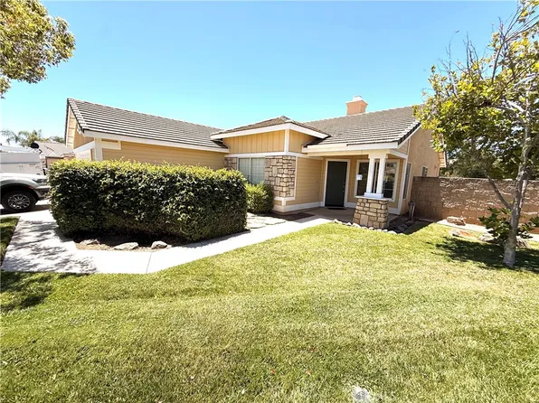 35779 Lourdes Dr, Winchester, CA 92596