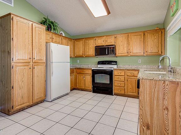 5th image of 6850 W Sheila Ln