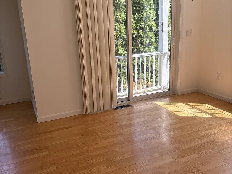 235 High St — Photo 11