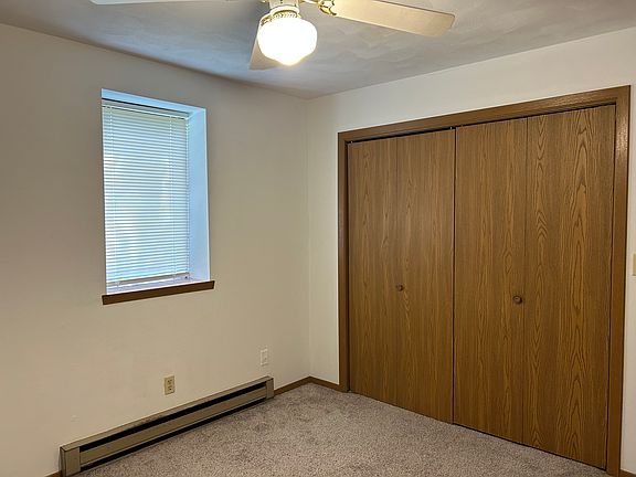 2nd image of 4580 Applewood Ln #1