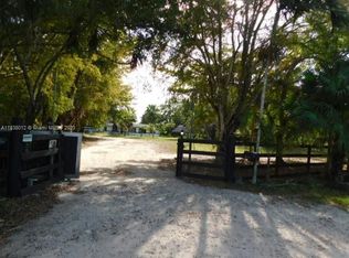 18420 SW 204th St, Miami, FL 33187