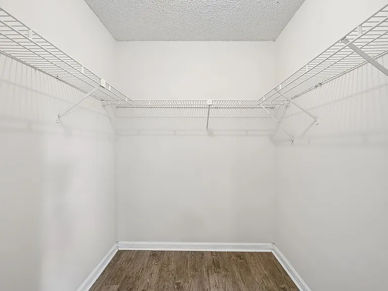 11018 Reading Rd — Photo 30