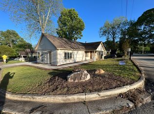 327 N Clarendon Ave, Scottdale, GA 30079