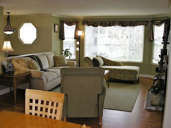2nd image of 1986 Snowridge Ave