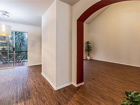 5th image of 1452 David Curry Dr