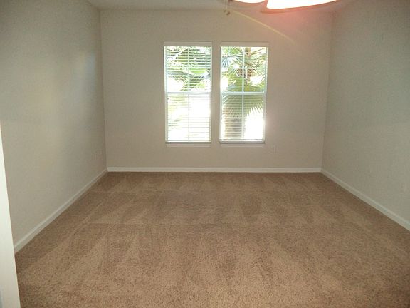 3rd image of 1531 W Lemon St APT 2209