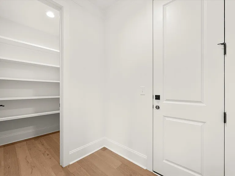 1270 Glen Eagle Dr — Photo 16