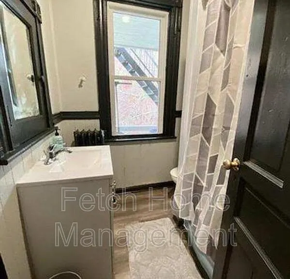 19 S Ann St #6 — Photo 2