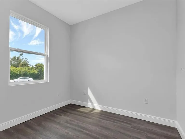 13314 Holtville Ave — Photo 10