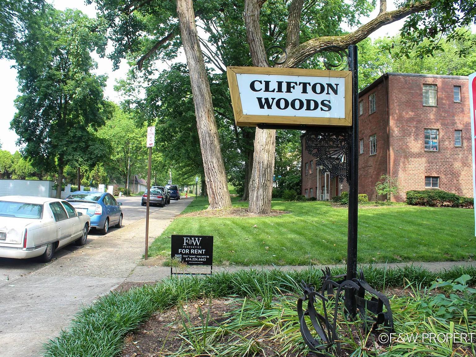 Clifton Woods Apartments — Photo 2
