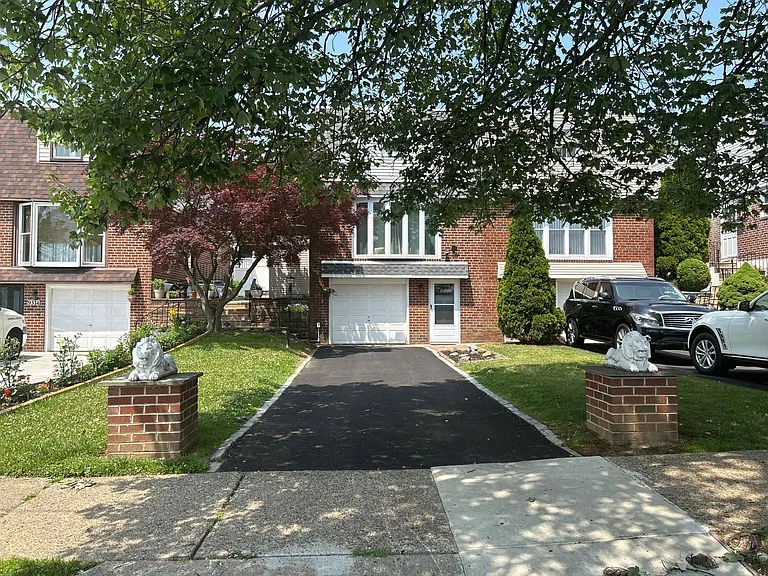 9316 Lansford St — Photo 1