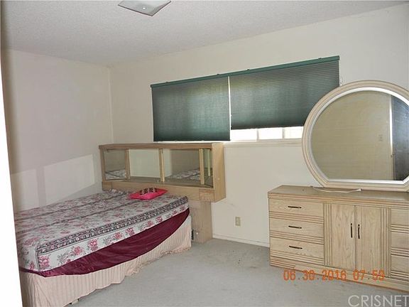 5th image of 9407 Hayvenhurst Ave