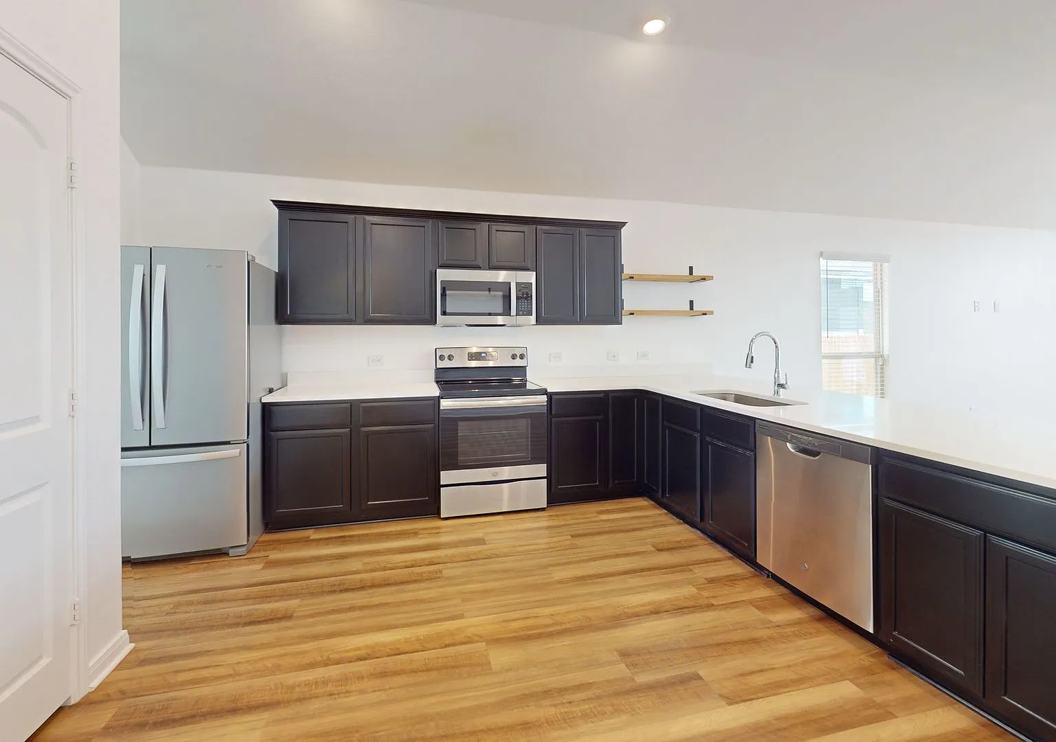 Yowell Ranch - 3 bed/2 bath Beauty — Photo 4