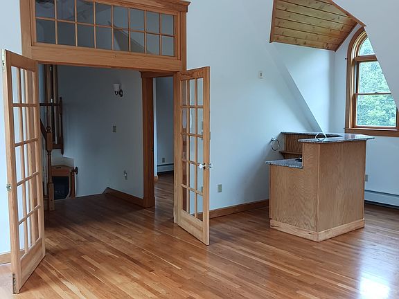 4th image of 265 Priest Rd