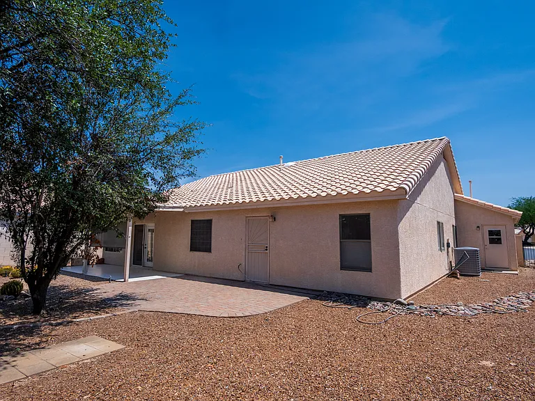 6831 W Rifle Way — Photo 33