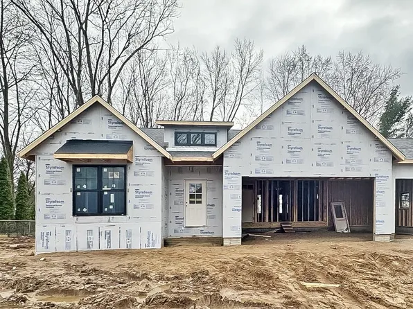 409 Mayfield Ln, Midland, MI 48640