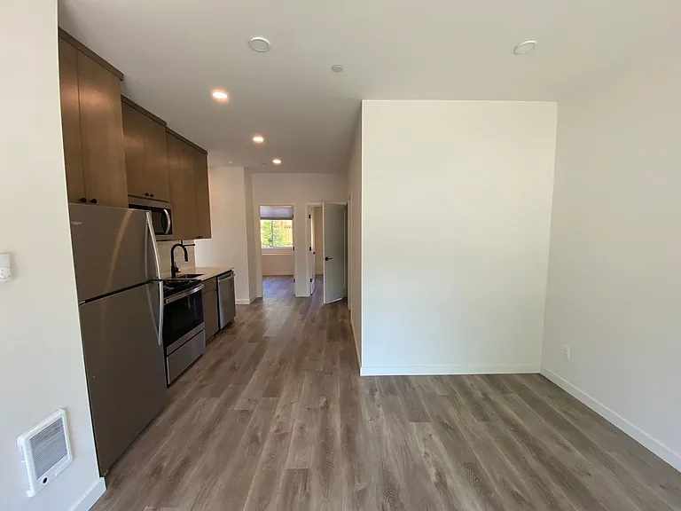 5571 NE Killingsworth St #B — Photo 9