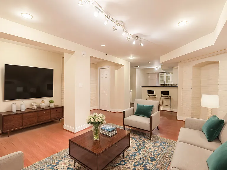3424 13th St NW #B — Photo 1