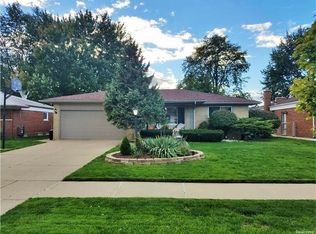 33257 Mina Dr, Sterling Heights, MI 48312
