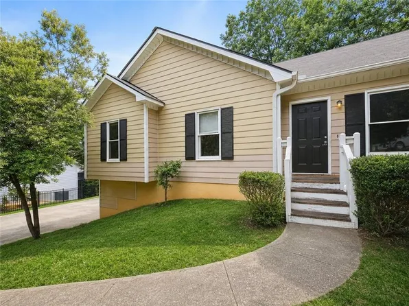 182 Shallow Ridge Ln NE, Kennesaw, GA 30144