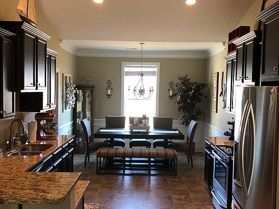 5th image of 1041 Blythwood Dr