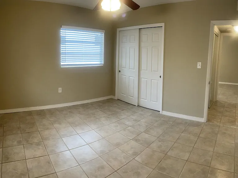 1496 Lakeside Dr — Photo 15