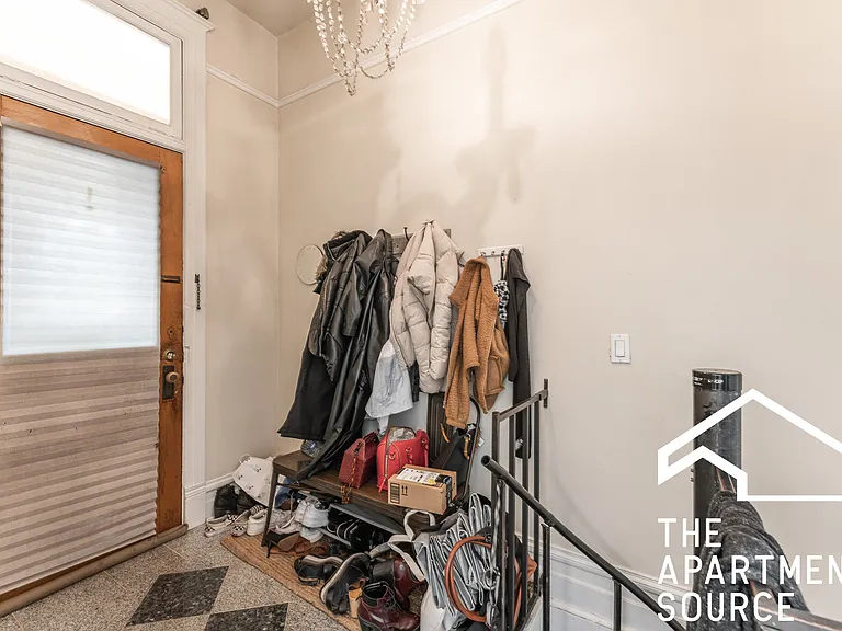 3519 N Reta Ave #1F — Photo 4