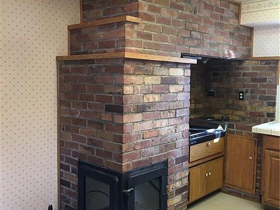 3rd image of 801 Avenue D