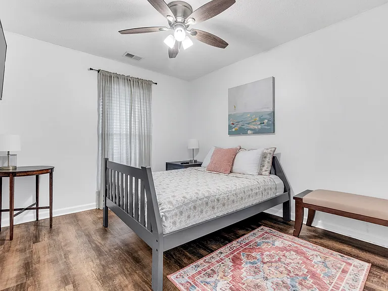 8301 Manhatten Dr — Photo 34