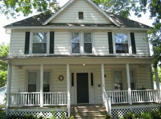 710 W Hill St APT 1, Champaign, IL