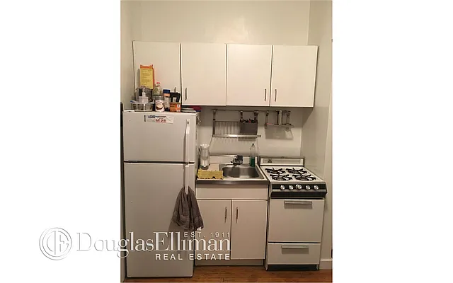 Rented by Douglas Elliman | media 11