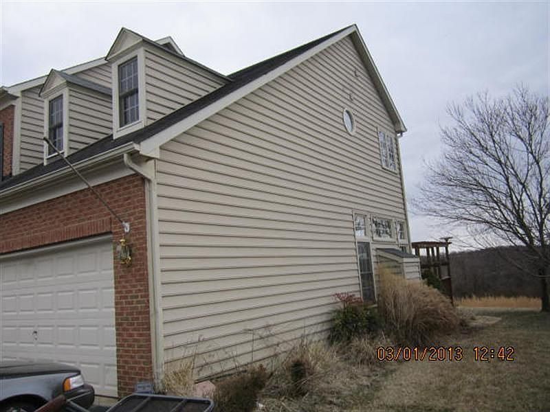 2nd image of 800 Lindsey Manor Ln