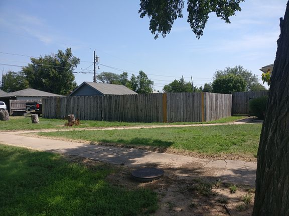 Detached 2 car garage
