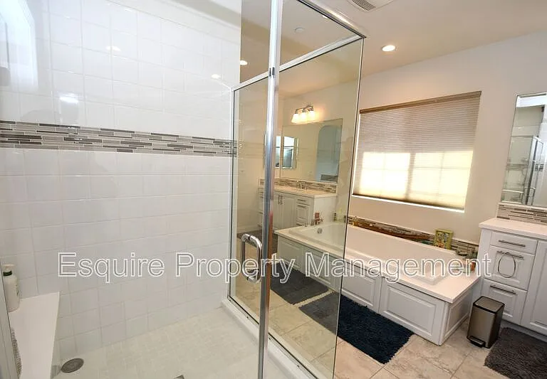 505 Elm Cottage Ct — Photo 25