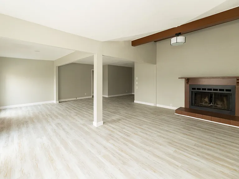 754 Collingswood Dr — Photo 6