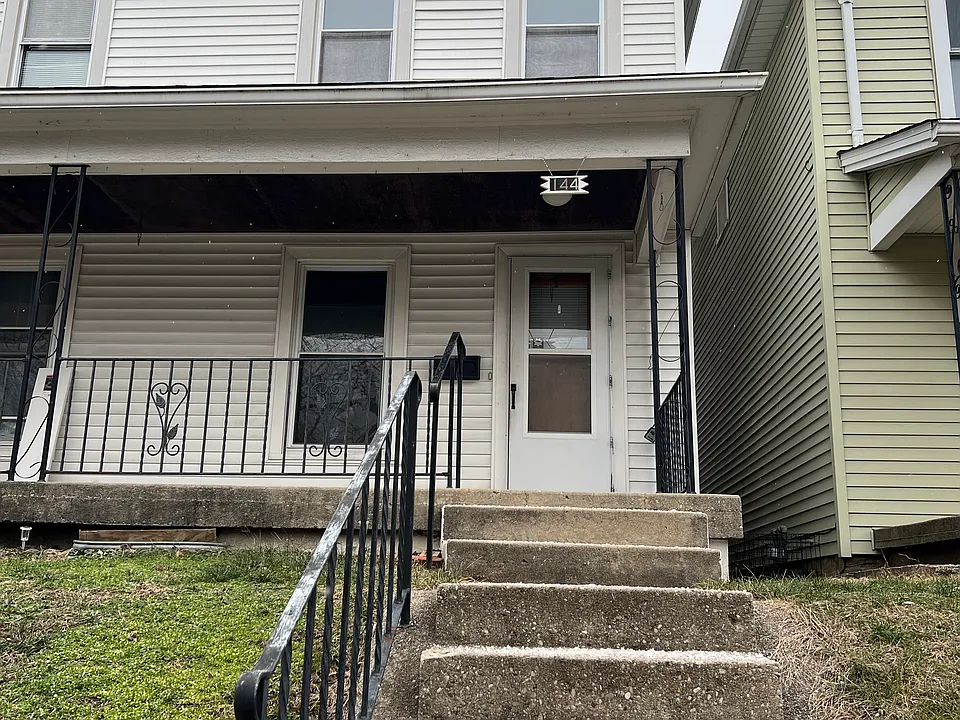 144 Notre Dame Ave #144