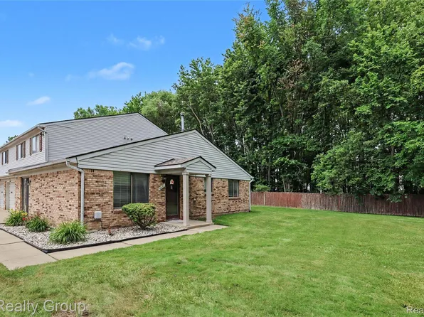 50187 N Jimmy Ct, Chesterfield, MI 48047