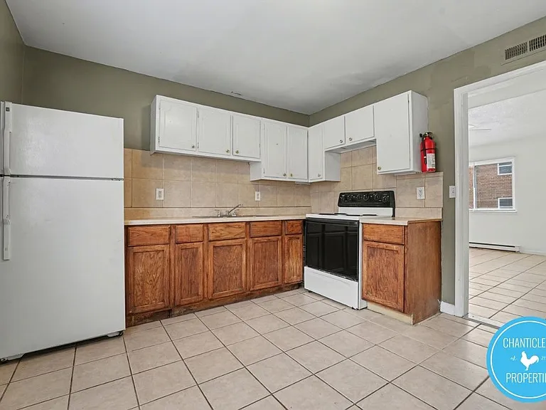 1504 Autumn Dr #A — Photo 8