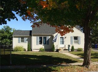 213 Corona St, Springfield, MA 01104