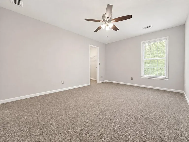 1707 Hidden Pond Cir — Photo 22