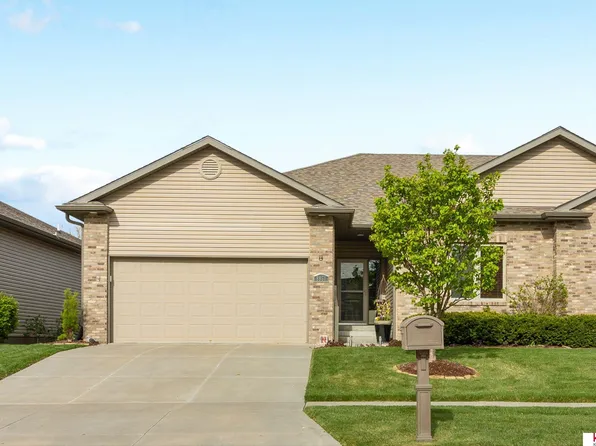 8951 S 28th St, Lincoln, NE 68516