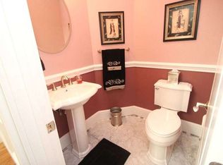 2 Tall Oaks Dr, New Milford, CT 06776